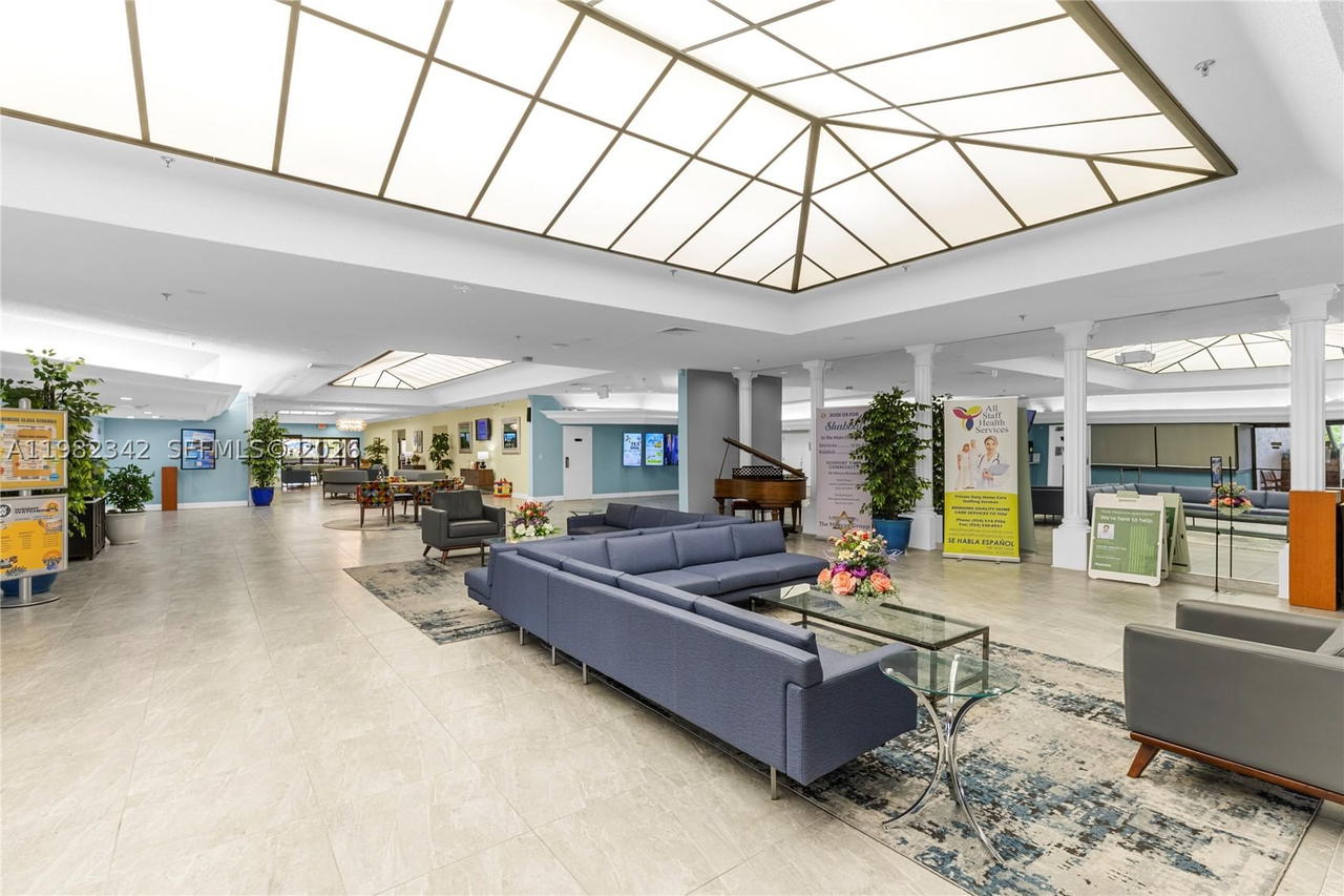 Real estate property located at 8950 Sunrise Lakes Blvd #309, Broward, Sunrise Lakes Phase 3, Sunrise, FL