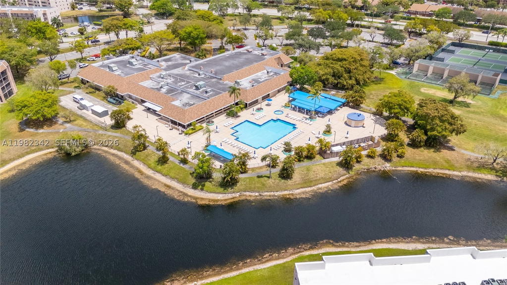 Real estate property located at 8950 Sunrise Lakes Blvd #309, Broward, Sunrise Lakes Phase 3, Sunrise, FL