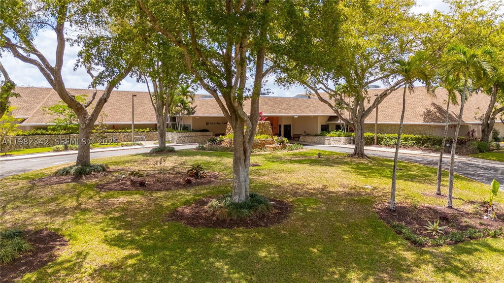Real estate property located at 8950 Sunrise Lakes Blvd #309, Broward, Sunrise Lakes Phase 3, Sunrise, FL