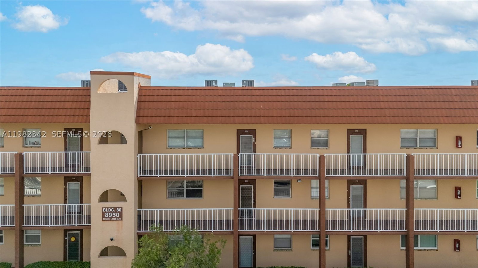 Real estate property located at 8950 Sunrise Lakes Blvd #309, Broward, Sunrise Lakes Phase 3, Sunrise, FL