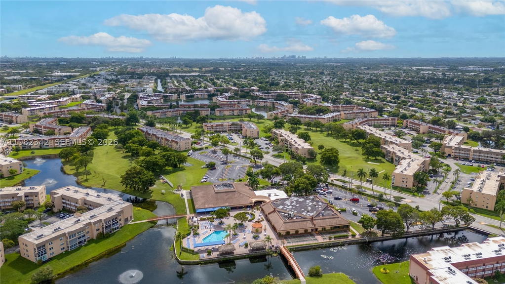 Real estate property located at 8950 Sunrise Lakes Blvd #309, Broward, Sunrise Lakes Phase 3, Sunrise, FL