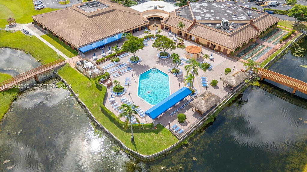 Real estate property located at 8950 Sunrise Lakes Blvd #309, Broward, Sunrise Lakes Phase 3, Sunrise, FL