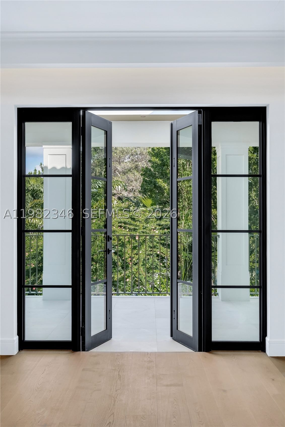 Real estate property located at 4191 Battersea Rd, Miami-dade, Coconut Grove Manor, Miami, FL
