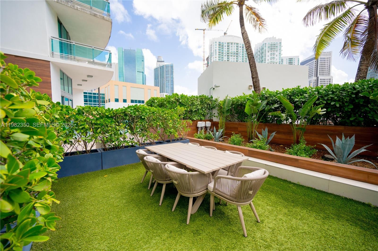 Real estate property located at 350 S MIAMI #1709, Miami-dade, Wind Condo, Miami, FL