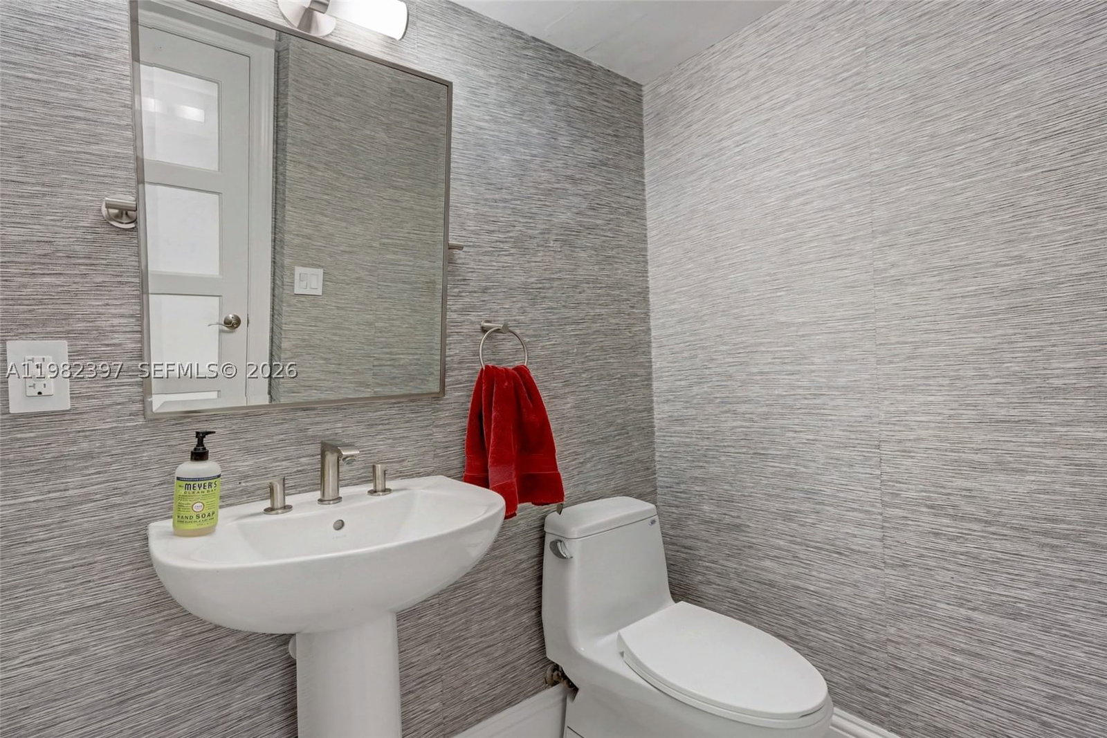 Real estate property located at 1201 River Reach Dr #102, Broward, River Reach Condominium I, Fort Lauderdale, FL