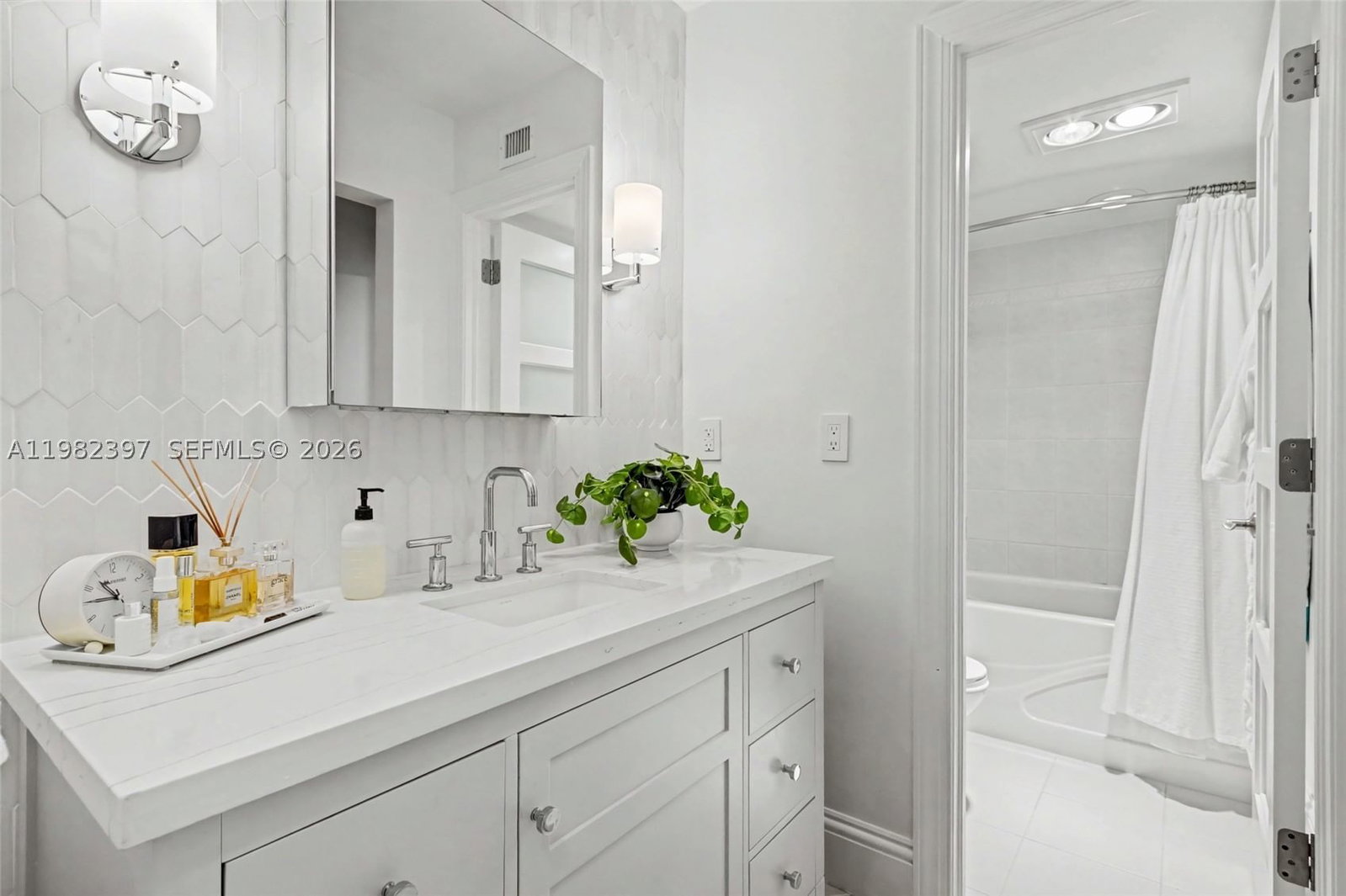 Real estate property located at 1201 River Reach Dr #102, Broward, River Reach Condominium I, Fort Lauderdale, FL