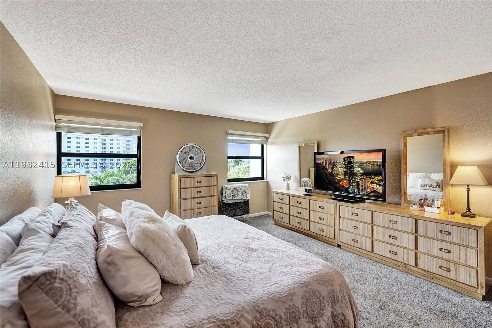 Real estate property located at 1201 Ocean Dr #412S, Broward, Summit Condo, Hollywood, FL