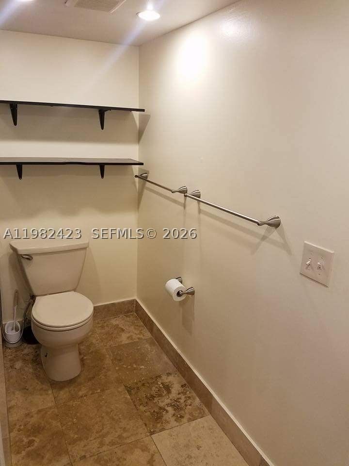 Real estate property located at 9682 Fontainebleau Blvd #202, Miami-dade, Golfview Club Fontaineble, Miami, FL