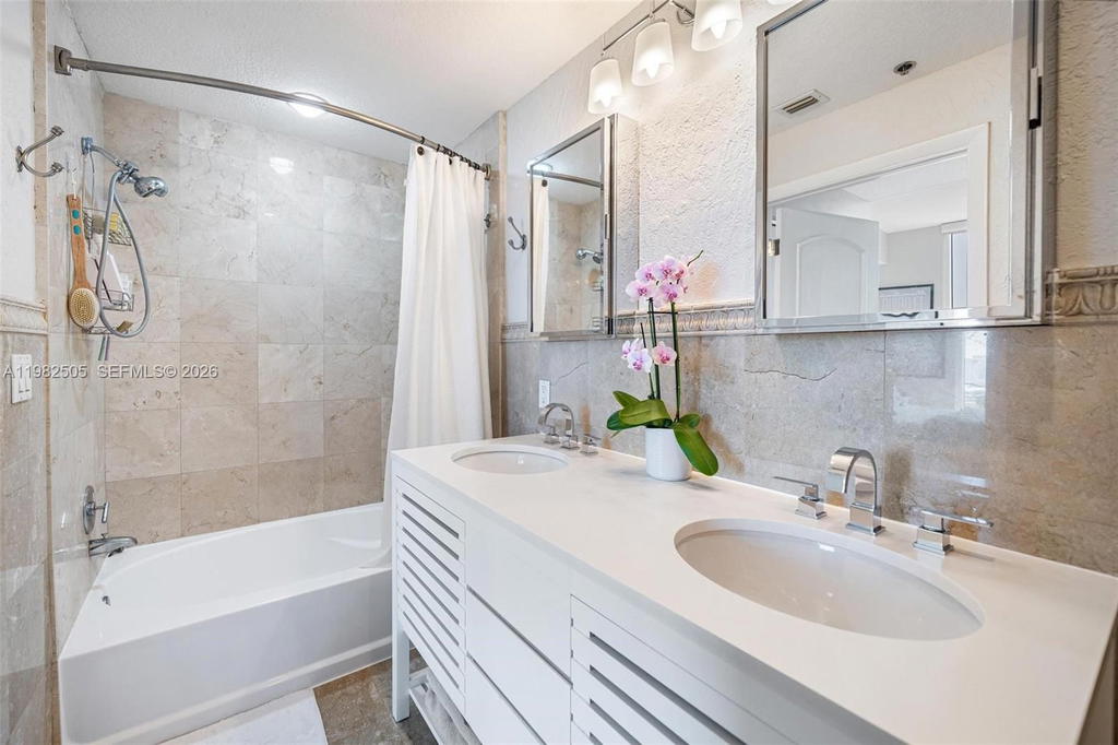 Real estate property located at 6515 Collins Ave #1507, Miami-dade, Bel-aire On The Ocean Con, Miami Beach, FL