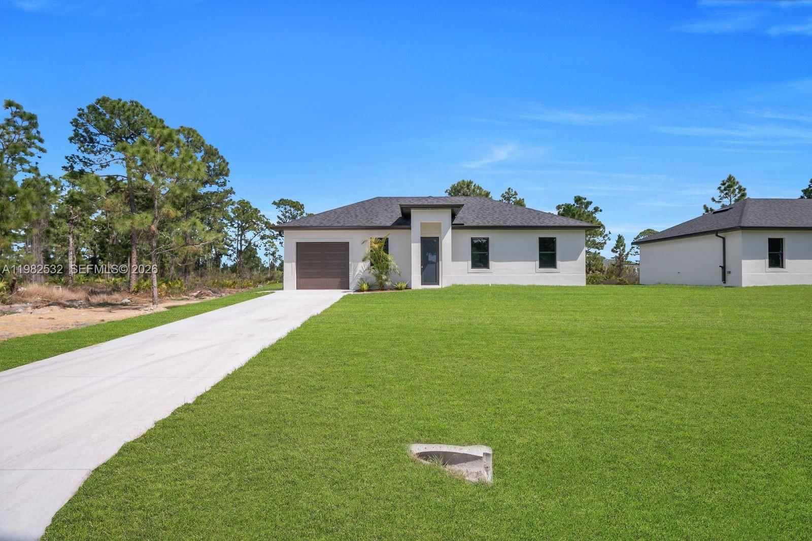 Real estate property located at 635 Summit Ave S, Lee, Lehigh Acres, Lehigh Acres, FL