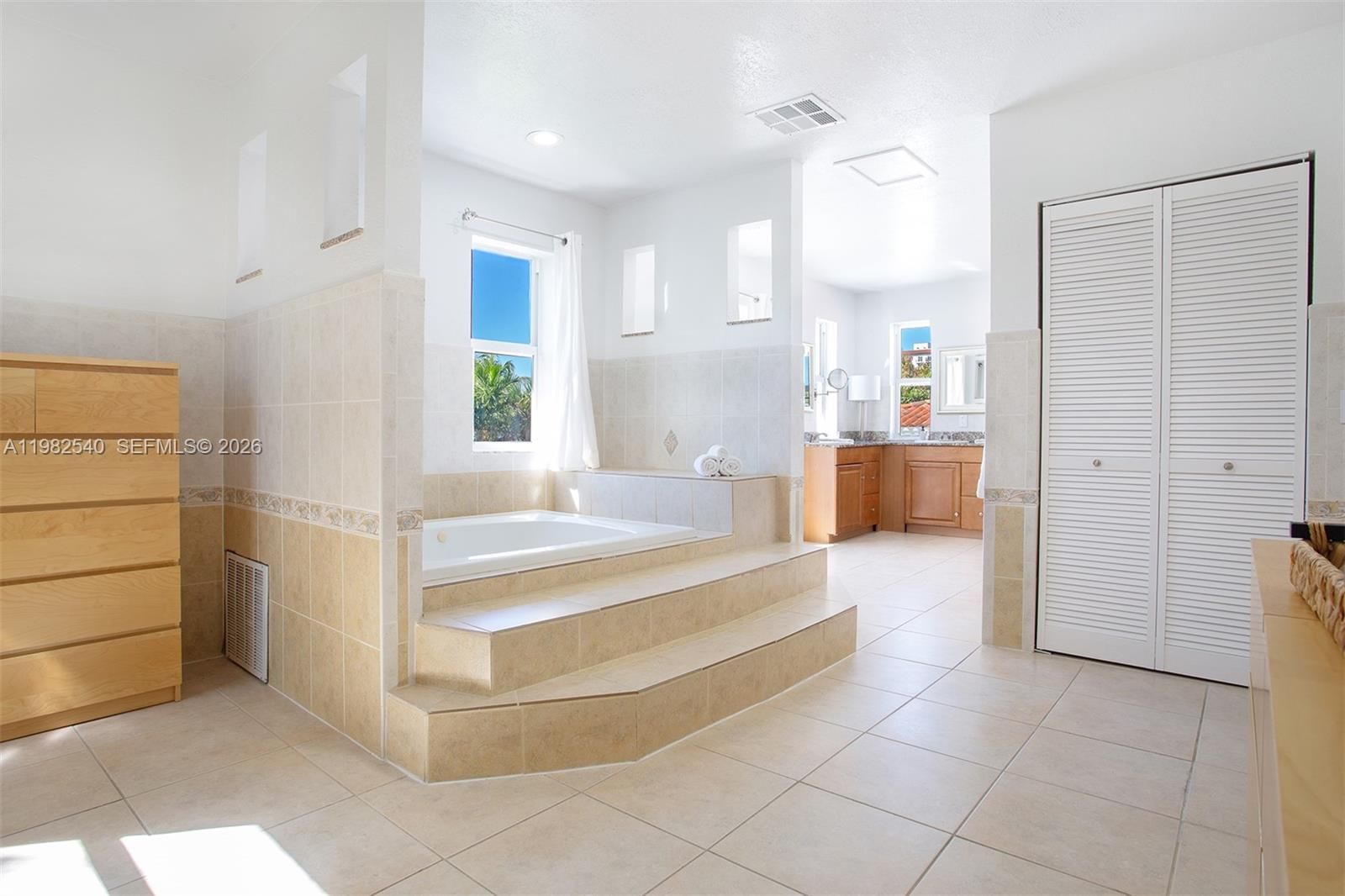 Real estate property located at 100 26th Rd, Miami-dade, Brickell Hammock Un 1, Miami, FL