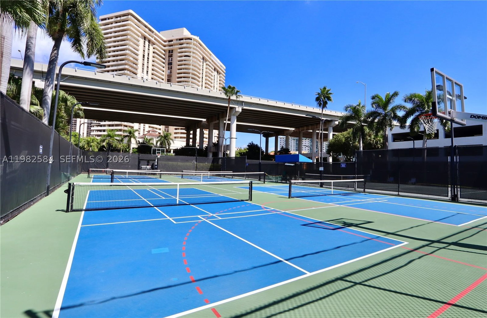 Real estate property located at 3500 Mystic Pointe Dr #3701, Miami-dade, Mystic Pointe Tower 400 C, Aventura, FL