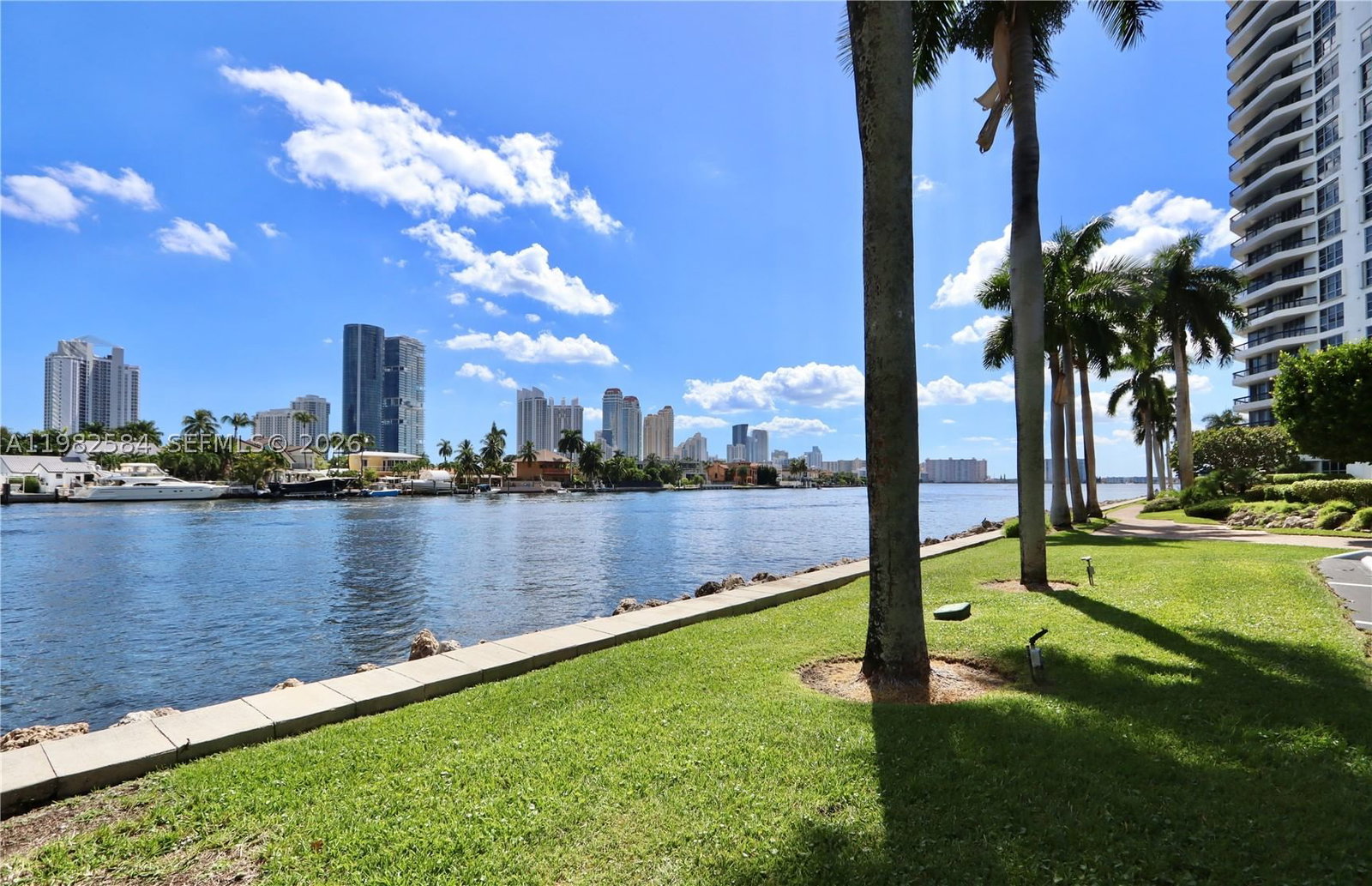 Real estate property located at 3500 Mystic Pointe Dr #3701, Miami-dade, Mystic Pointe Tower 400 C, Aventura, FL