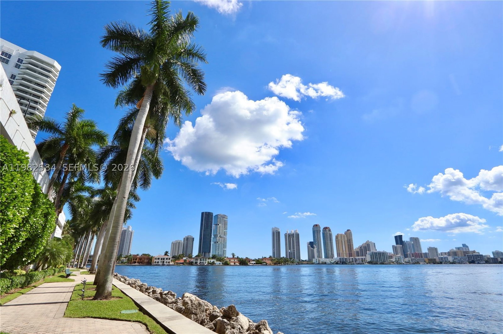 Real estate property located at 3500 Mystic Pointe Dr #3701, Miami-dade, Mystic Pointe Tower 400 C, Aventura, FL