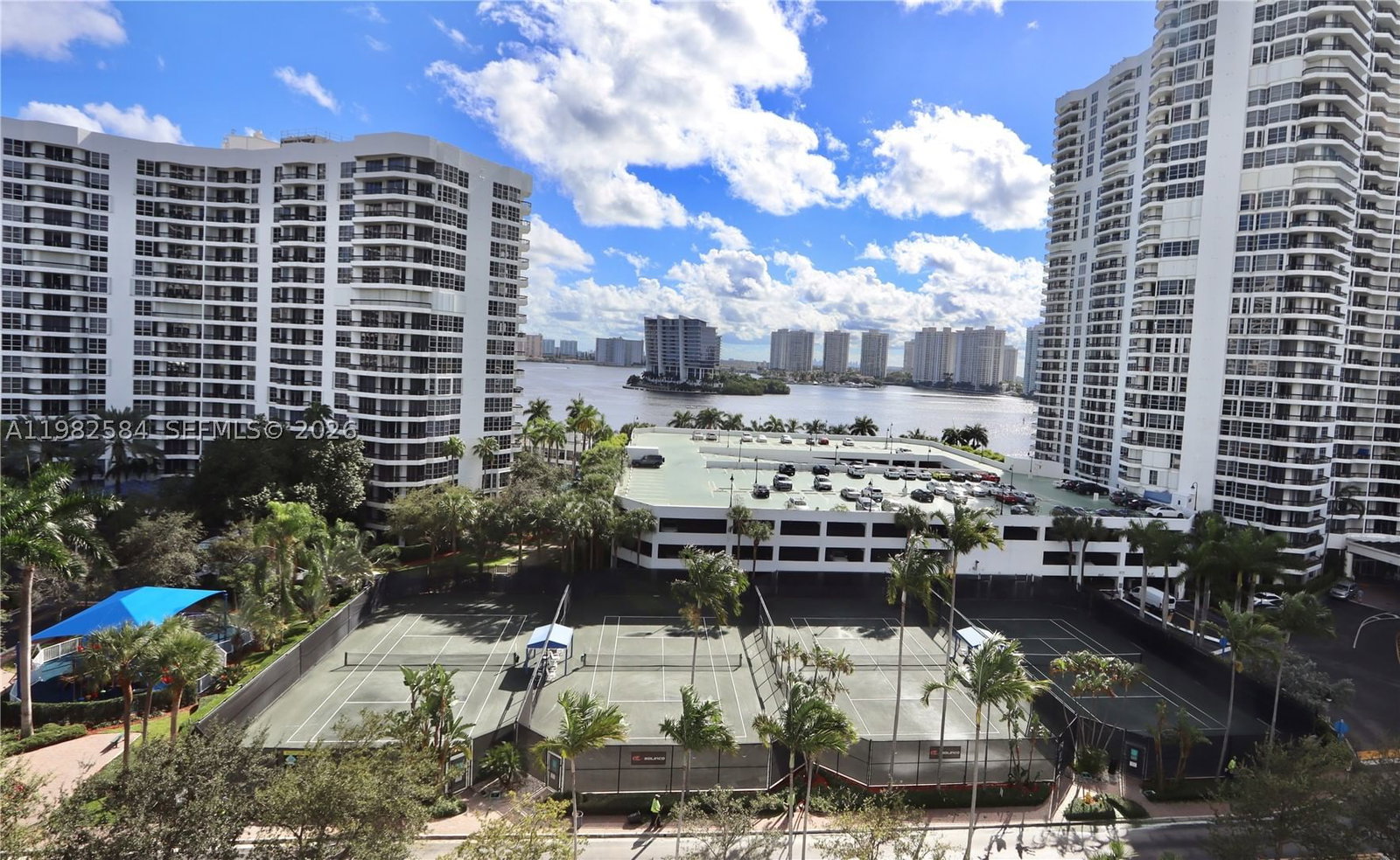 Real estate property located at 3500 Mystic Pointe Dr #3701, Miami-dade, Mystic Pointe Tower 400 C, Aventura, FL