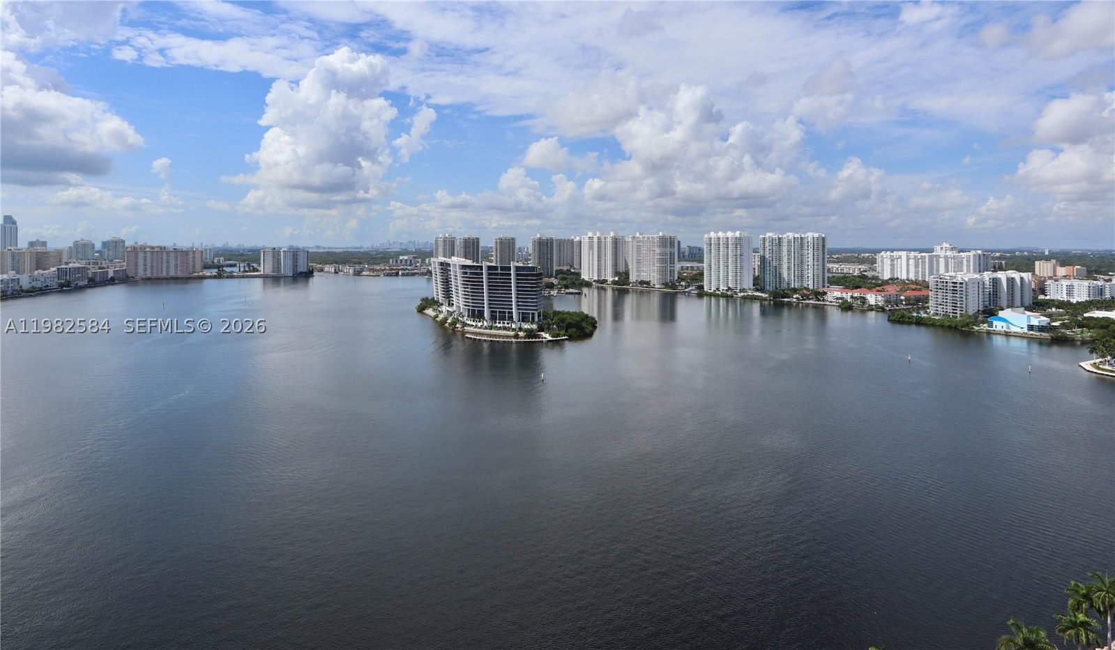 Real estate property located at 3500 Mystic Pointe Dr #3701, Miami-dade, Mystic Pointe Tower 400 C, Aventura, FL