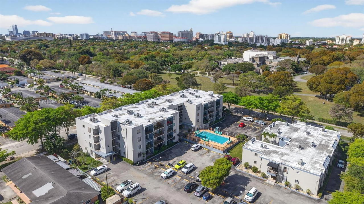 Real estate property located at 3181 13th St #416, Miami-dade, Alcala Plaza Condo, Miami, FL