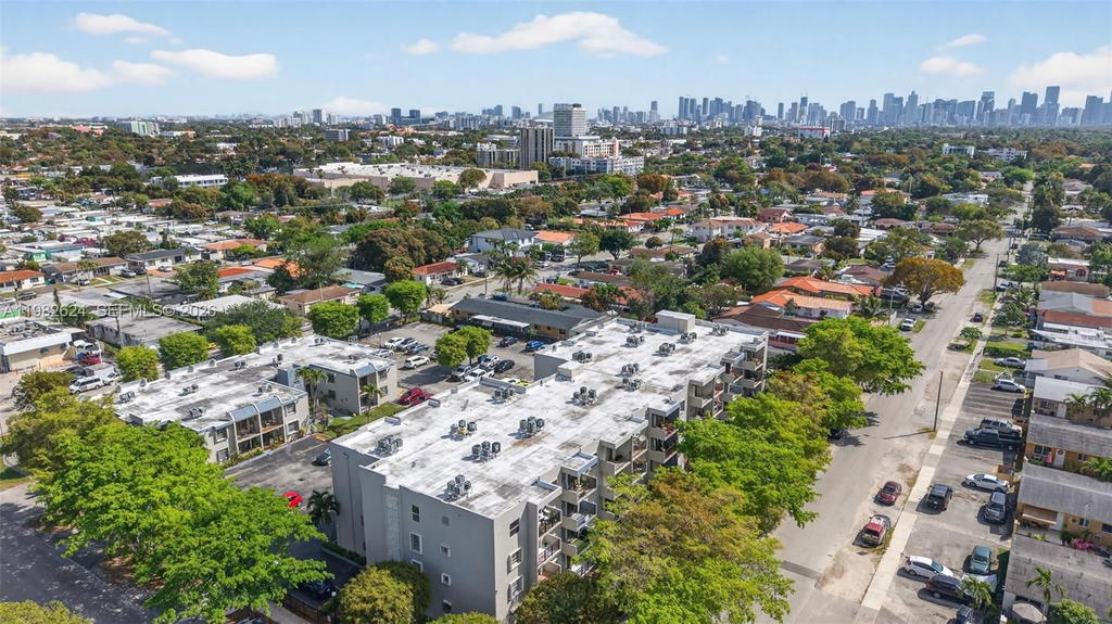 Real estate property located at 3181 13th St #416, Miami-dade, Alcala Plaza Condo, Miami, FL