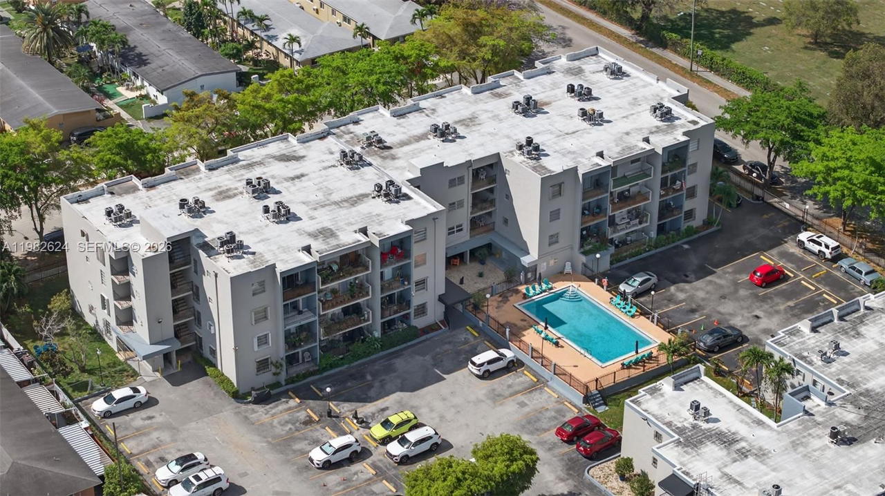 Real estate property located at 3181 13th St #416, Miami-dade, Alcala Plaza Condo, Miami, FL