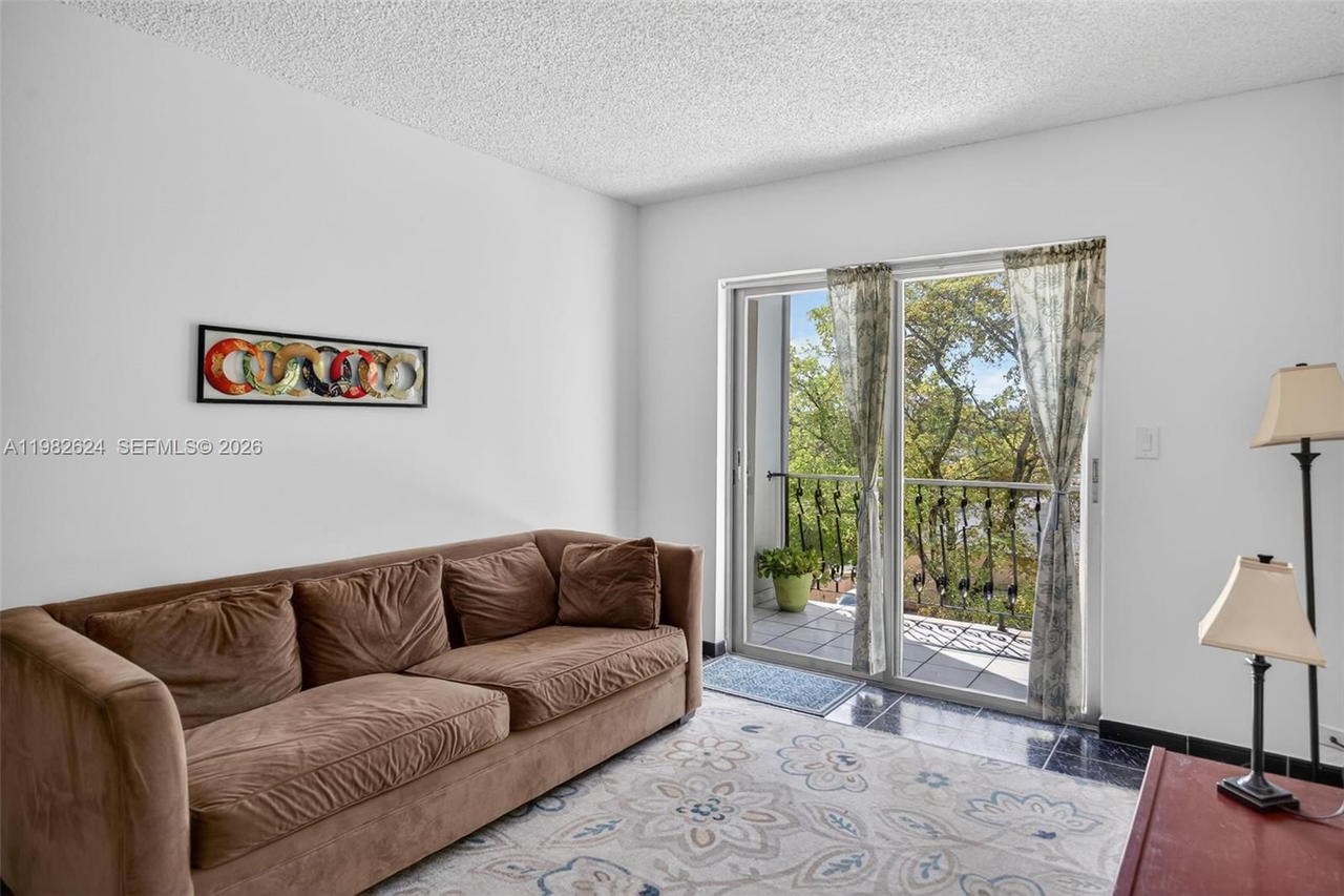 Real estate property located at 3181 13th St #416, Miami-dade, Alcala Plaza Condo, Miami, FL