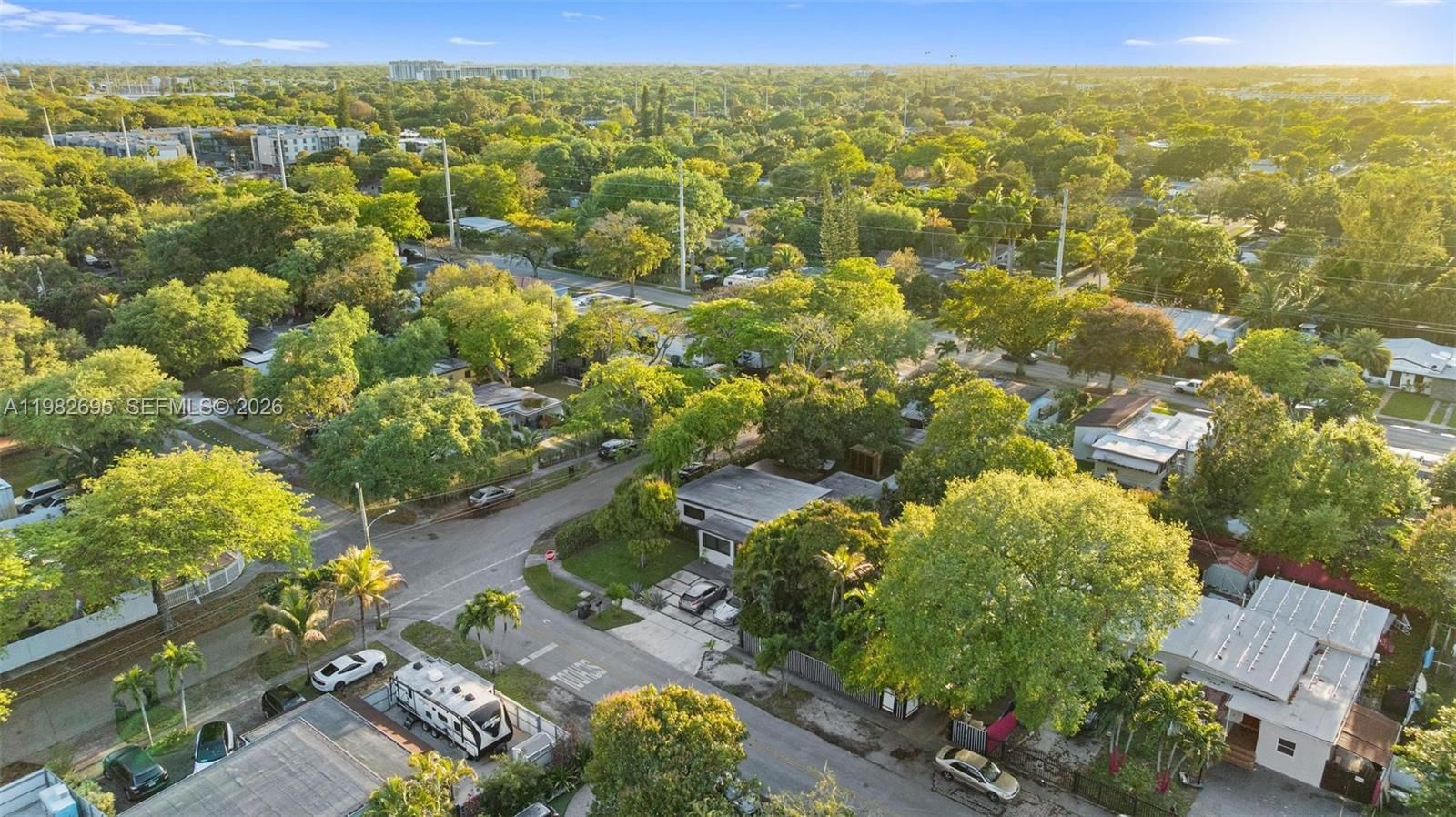 Real estate property located at 13900 16th Ct, Miami-dade, Archwood-amd Plat, North Miami, FL