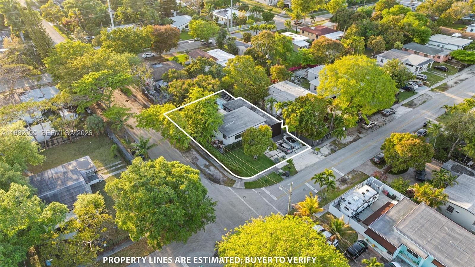 Real estate property located at 13900 16th Ct, Miami-dade, Archwood-amd Plat, North Miami, FL