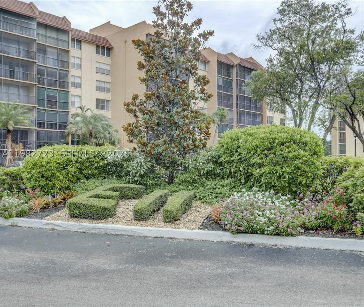 Real estate property located at 3751 Environ Blvd #141, Broward, Condominium 5 Of Environ, Lauderhill, FL