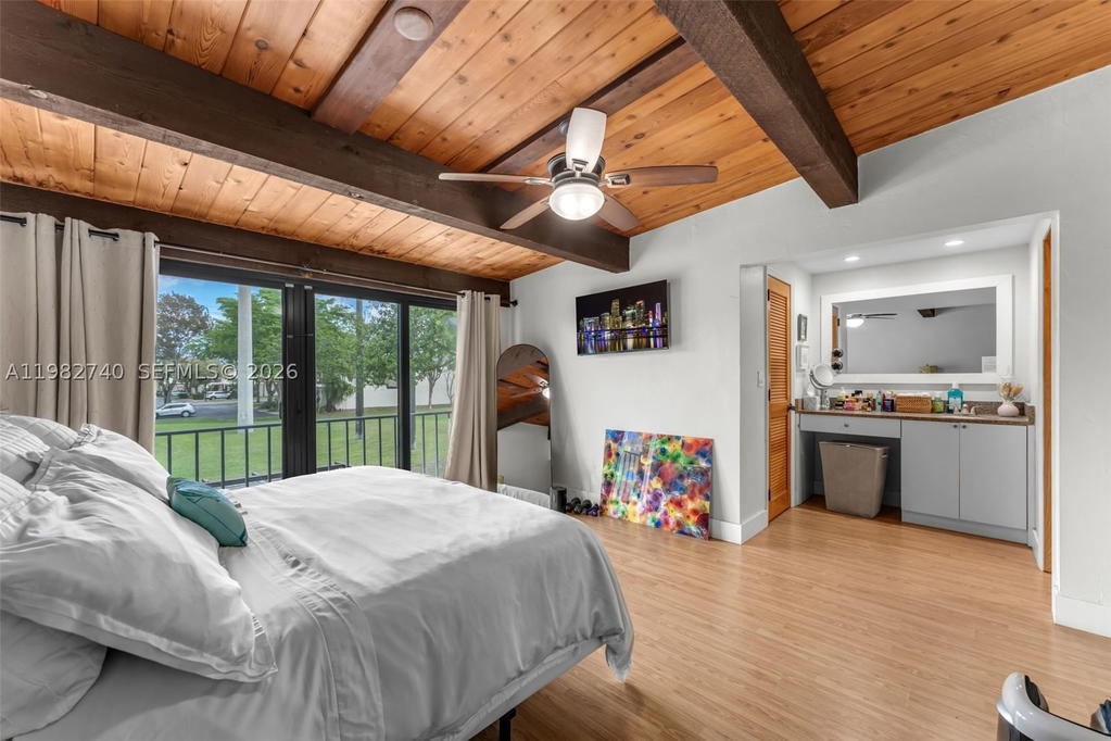 Real estate property located at 7825 103rd Pl, Miami-dade, Sunset Park Lake Villas S, Miami, FL