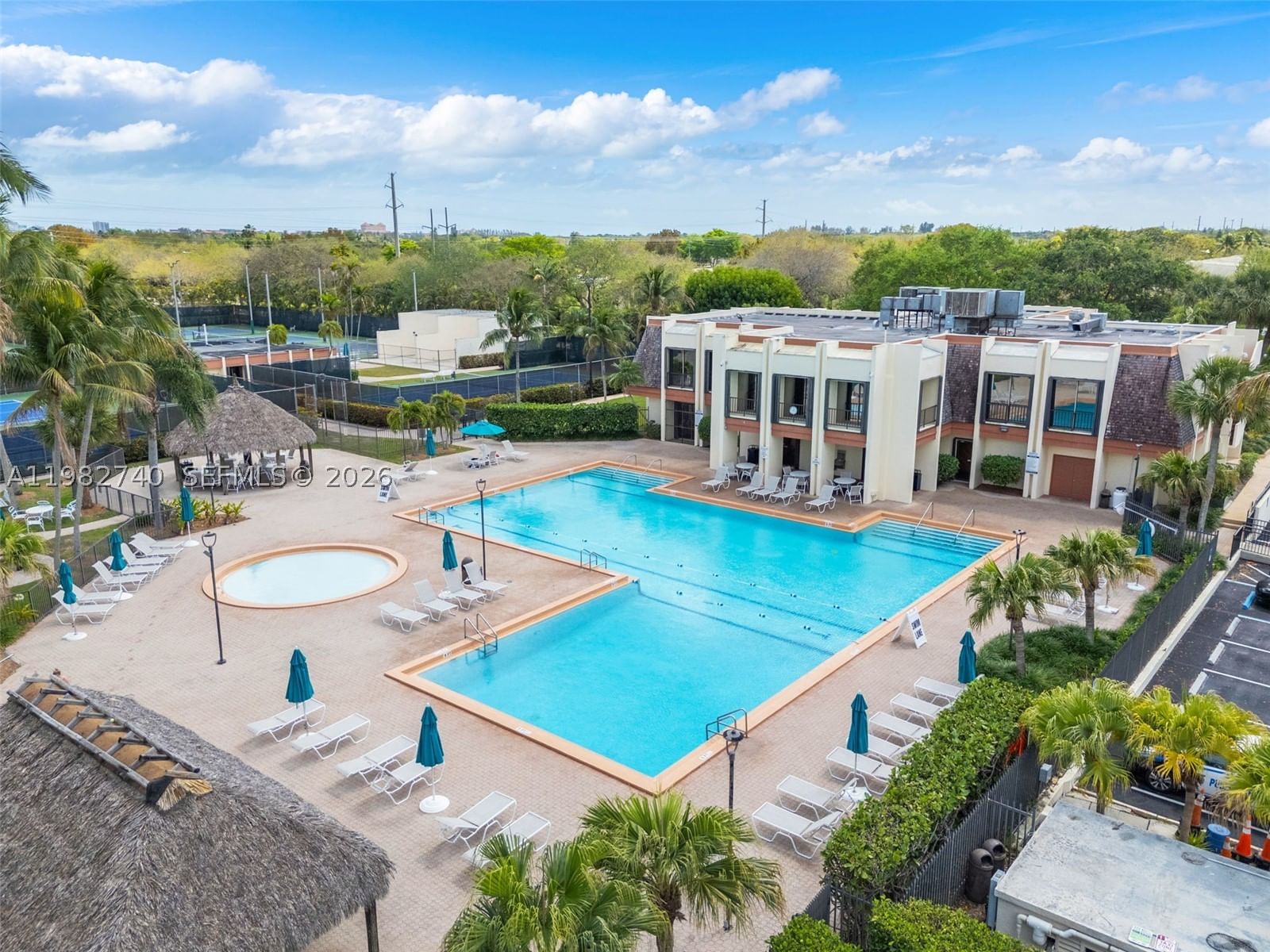 Real estate property located at 7825 103rd Pl, Miami-dade, Sunset Park Lake Villas S, Miami, FL