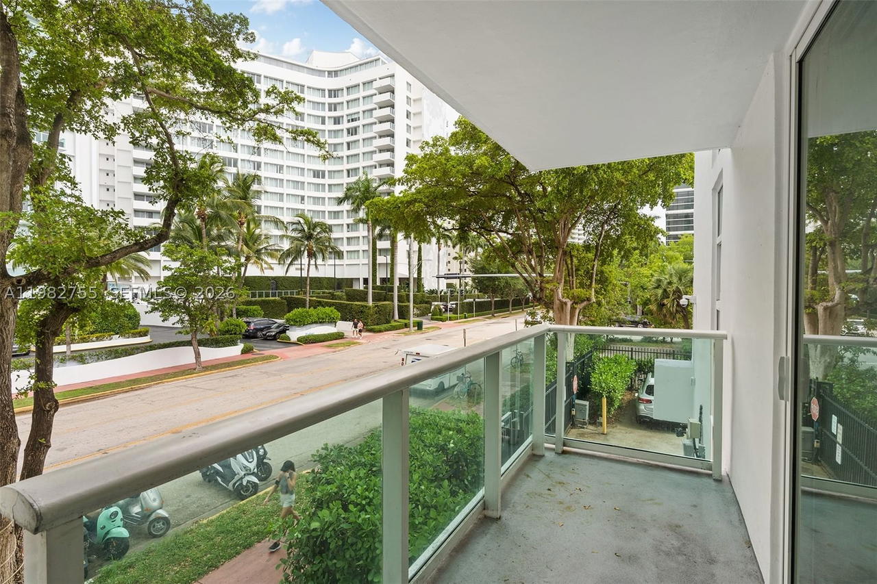 Real estate property located at 1035 West Ave #201, Miami-dade, Mirador 1035 Condo, Miami Beach, FL