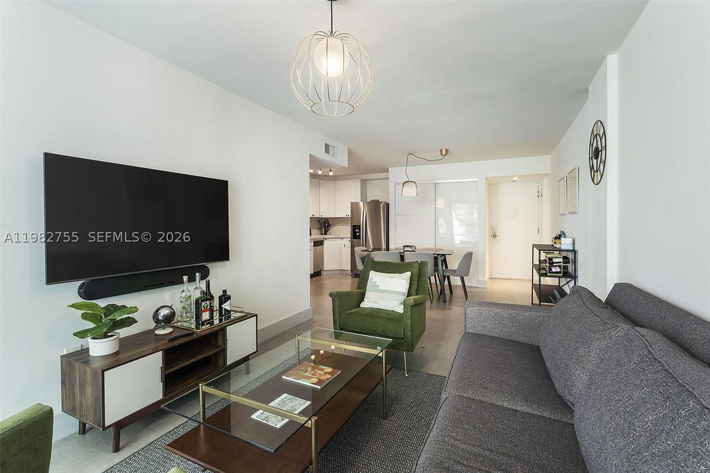 Real estate property located at 1035 West Ave #201, Miami-dade, Mirador 1035 Condo, Miami Beach, FL