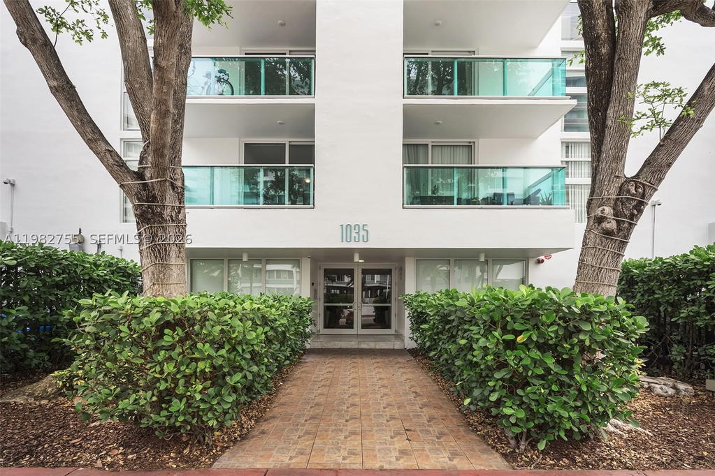 Real estate property located at 1035 West Ave #201, Miami-dade, Mirador 1035 Condo, Miami Beach, FL