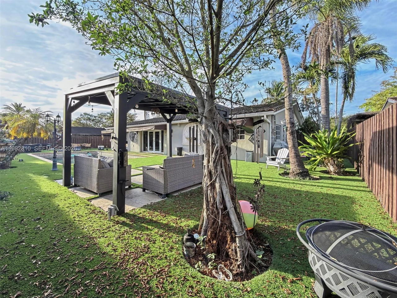Real estate property located at 6726 Orchid Dr, Miami-dade, Miami Lakes Sec 4, Miami Lakes, FL