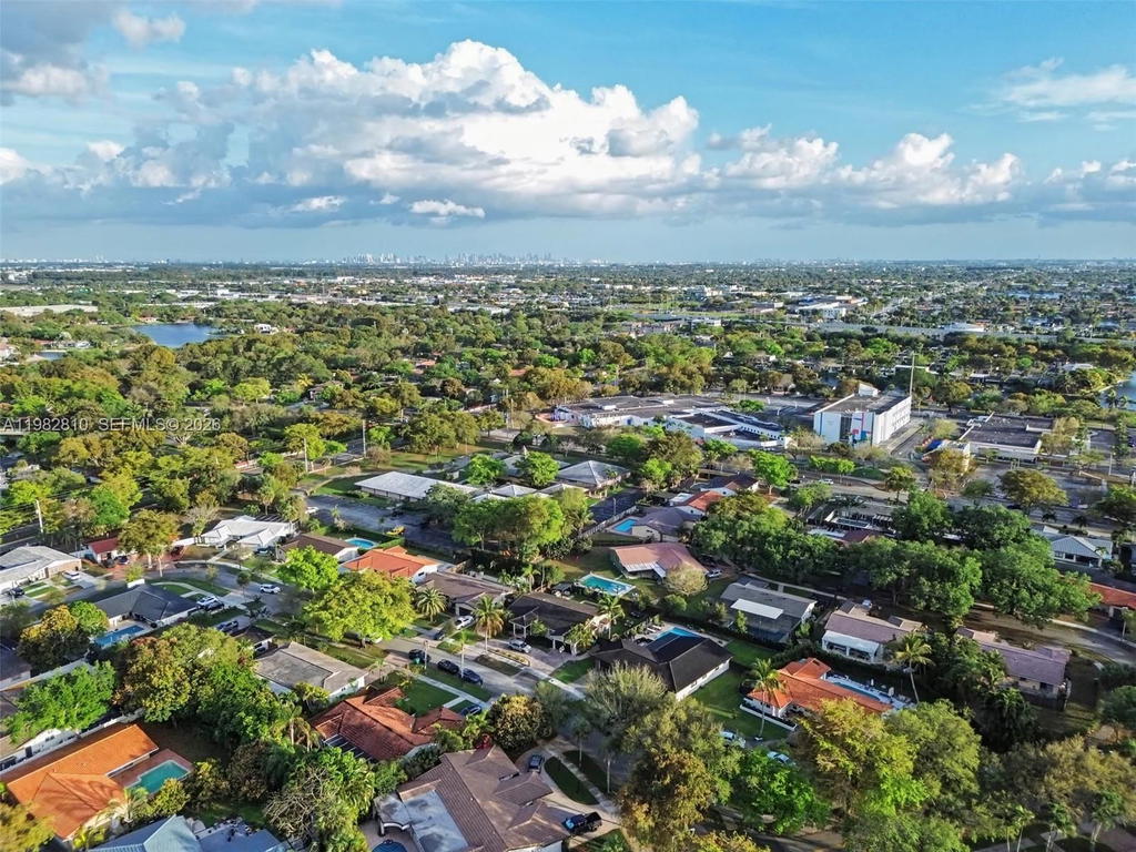 Real estate property located at 6726 Orchid Dr, Miami-dade, Miami Lakes Sec 4, Miami Lakes, FL