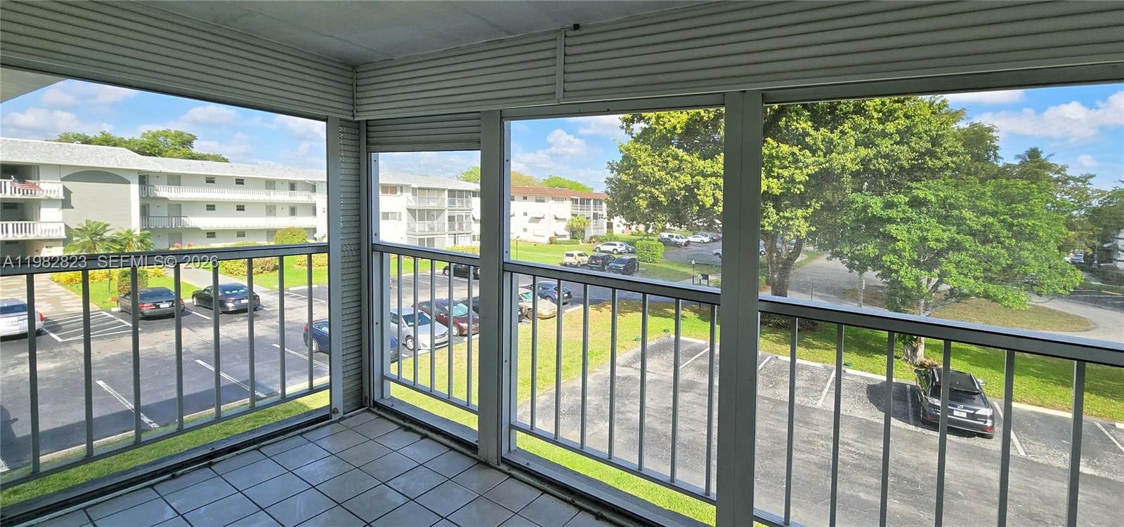 Real estate property located at 1201 Hillcrest Ct #302, Broward, Hillcrest Country Club Ap, Hollywood, FL