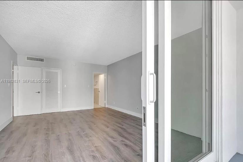 Real estate property located at 5401 Collins Ave #411, Miami-dade, The Carriage House Condo, Miami Beach, FL