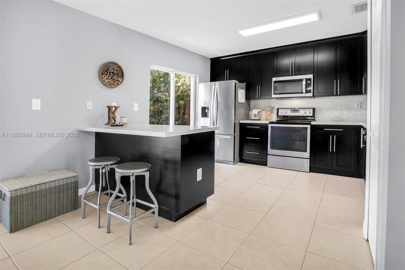 Real estate property located at 8957 214th St, Miami-dade, Precious Homes At Lakes B, Cutler Bay, FL