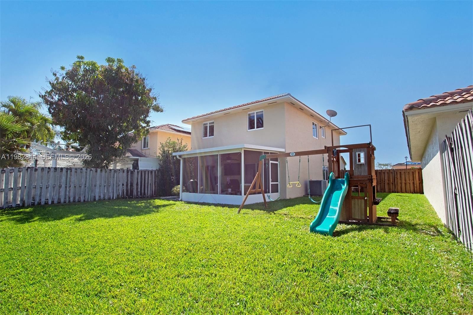 Real estate property located at 8957 214th St, Miami-dade, Precious Homes At Lakes B, Cutler Bay, FL