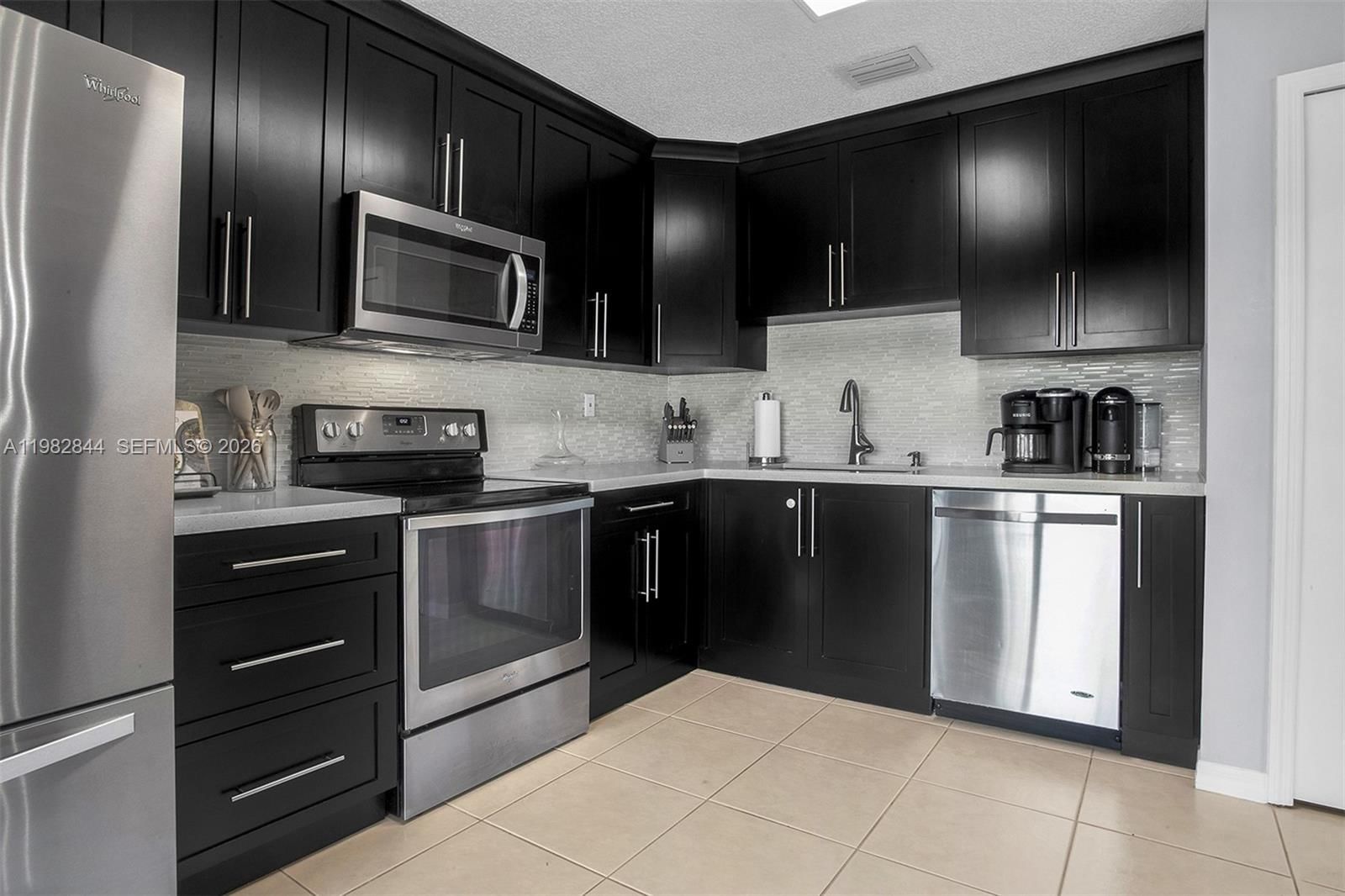 Real estate property located at 8957 214th St, Miami-dade, Precious Homes At Lakes B, Cutler Bay, FL