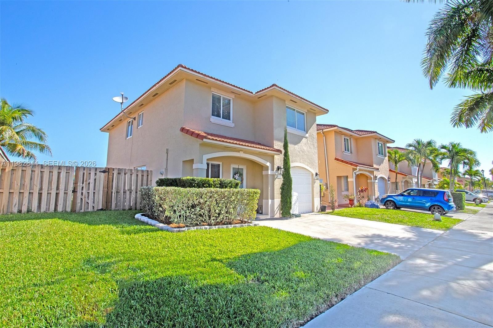 Real estate property located at 8957 214th St, Miami-dade, Precious Homes At Lakes B, Cutler Bay, FL