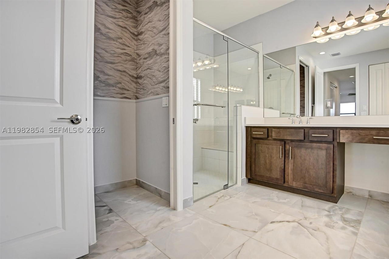 Real estate property located at 12799 Middlecreek Rd, St Lucie, Valencia Parc, Port St Lucie, FL