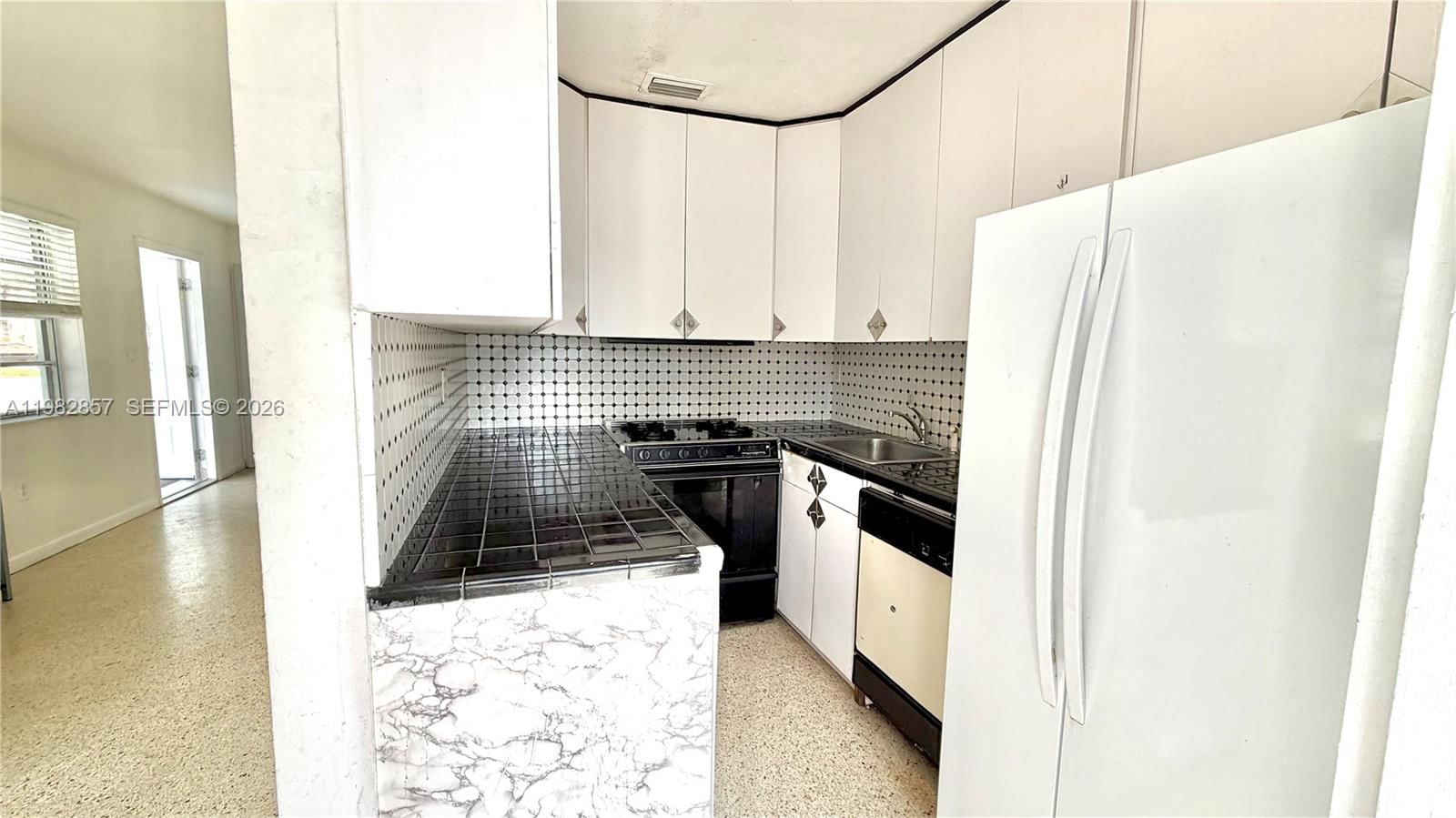 Real estate property located at 250 60th St, Miami-dade, 4th Avenue Extension To H, Hialeah, FL