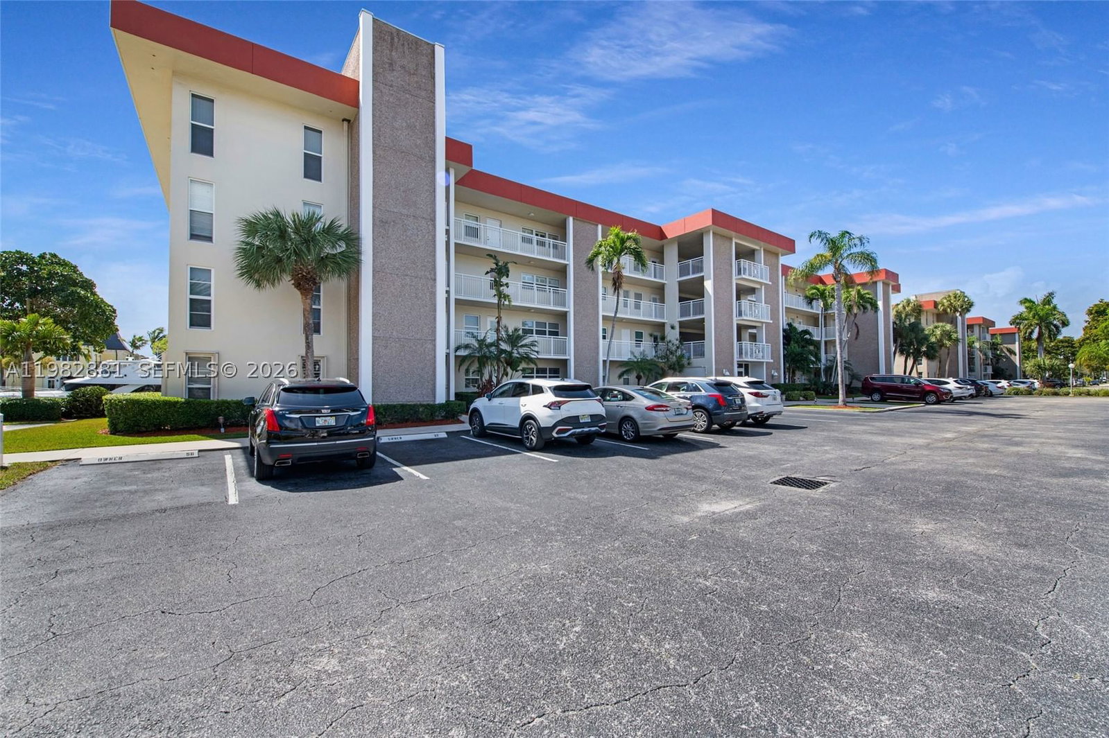 Real estate property located at 3050 48th Ct #401, Broward, No 1 Palm-aire At Coral K, Lighthouse Point, FL