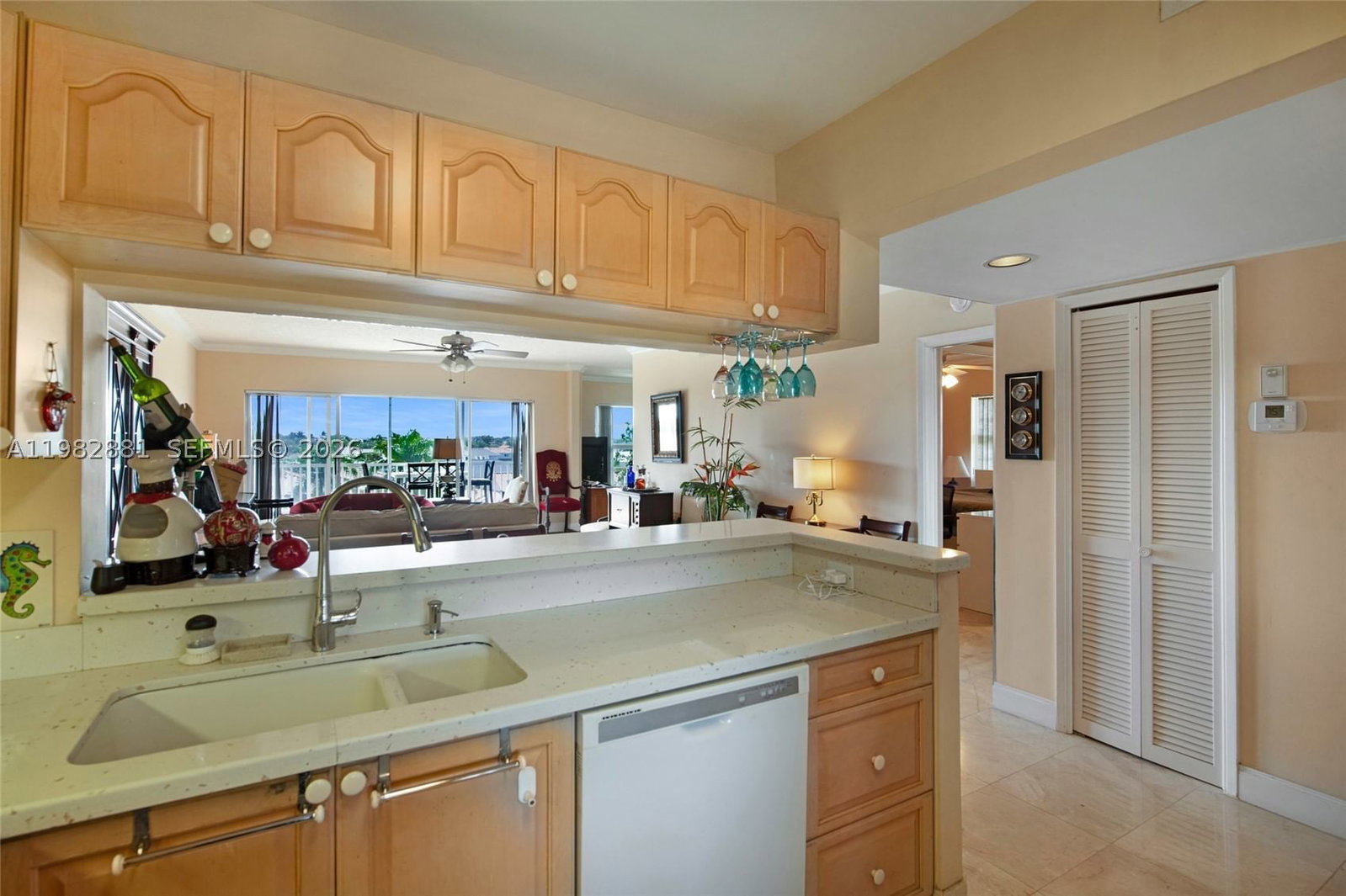 Real estate property located at 3050 48th Ct #401, Broward, No 1 Palm-aire At Coral K, Lighthouse Point, FL