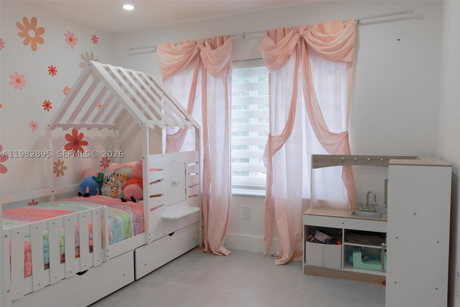 Real estate property located at 5830 51st Ter, Miami-dade, Biltmore Heights Red Rd A, Miami, FL