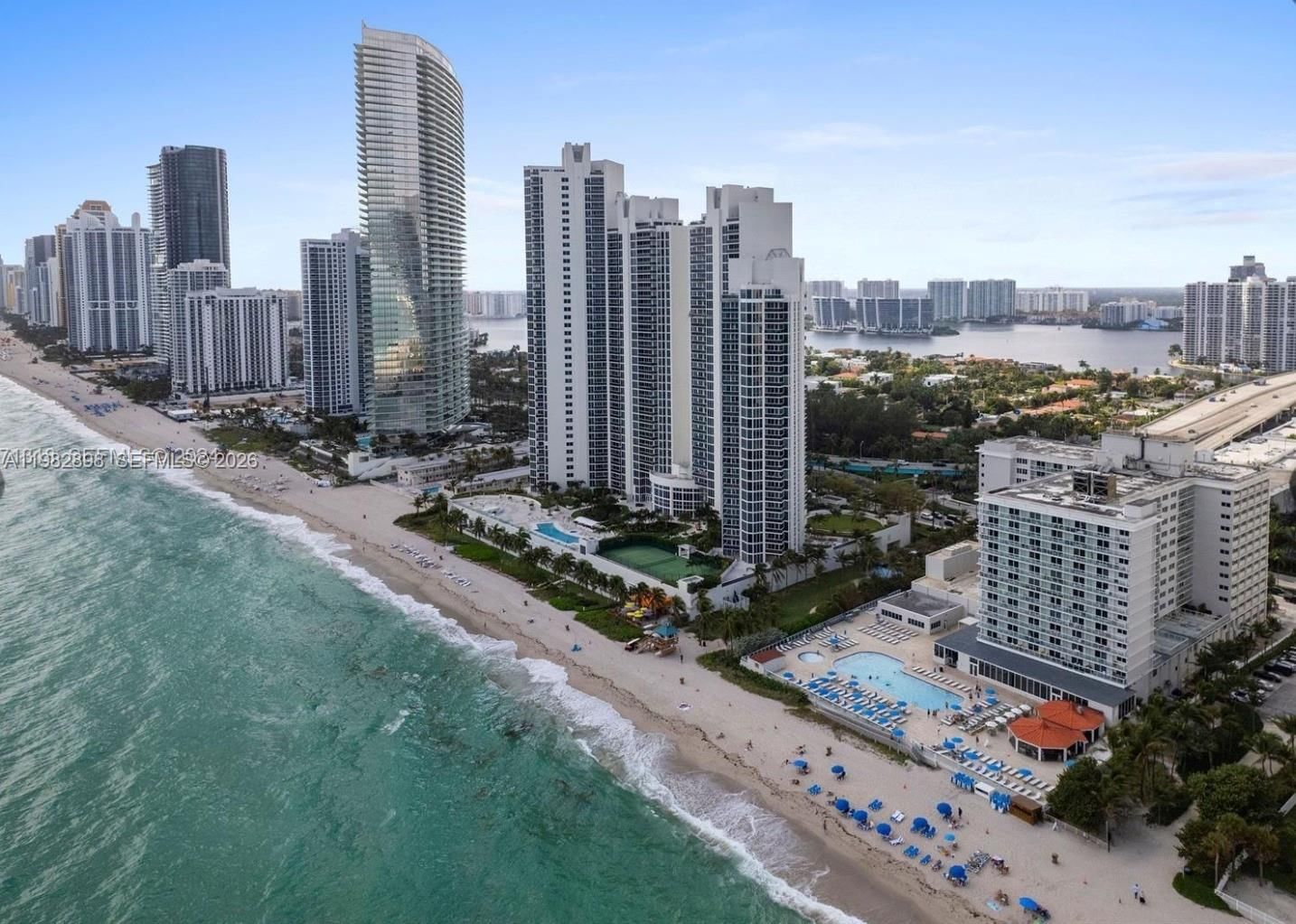 Real estate property located at 19201 Collins Ave #924, Miami-dade, The Aventura Beach Club, Sunny Isles Beach, FL