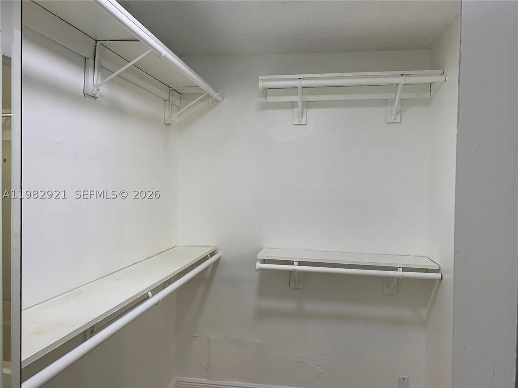 Real estate property located at 4210 21st St #102, Broward, Wood Hue Ii Condo, Lauderhill, FL