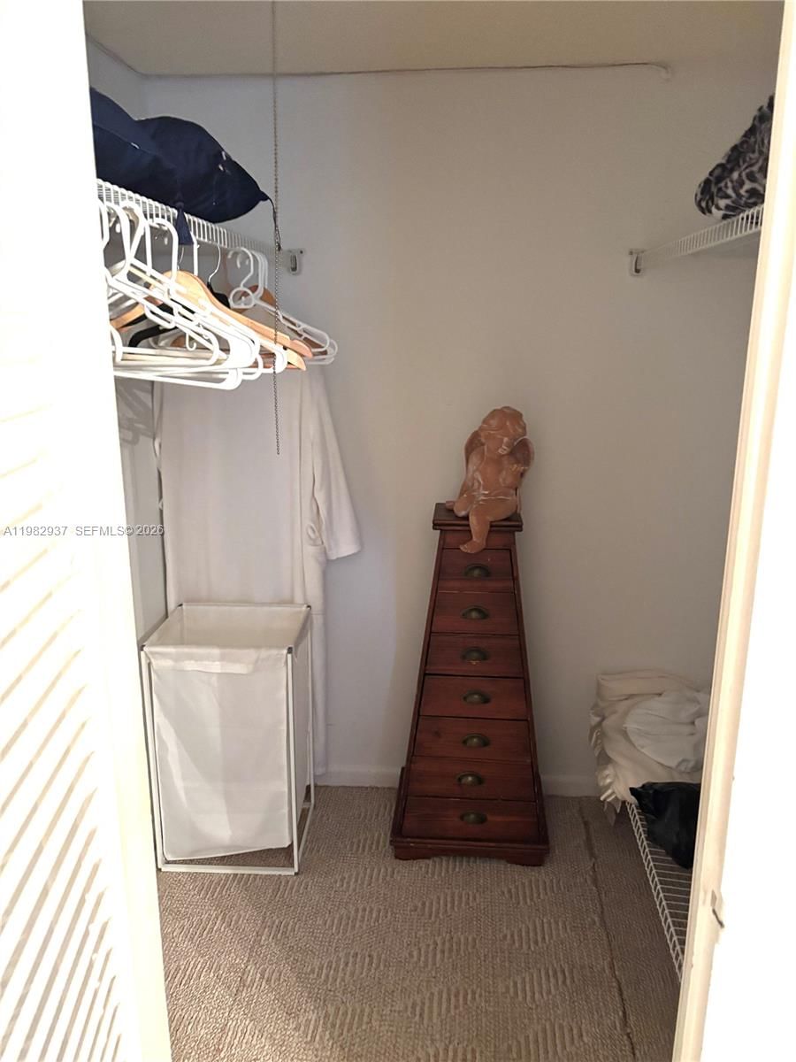 Real estate property located at 601 80th Ave #207, Broward, Oriole Gardens Two 66 Con, Margate, FL