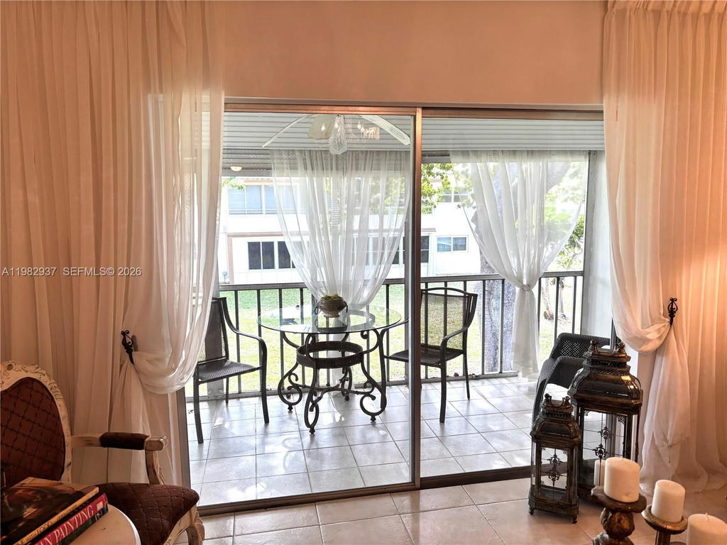 Real estate property located at 601 80th Ave #207, Broward, Oriole Gardens Two 66 Con, Margate, FL