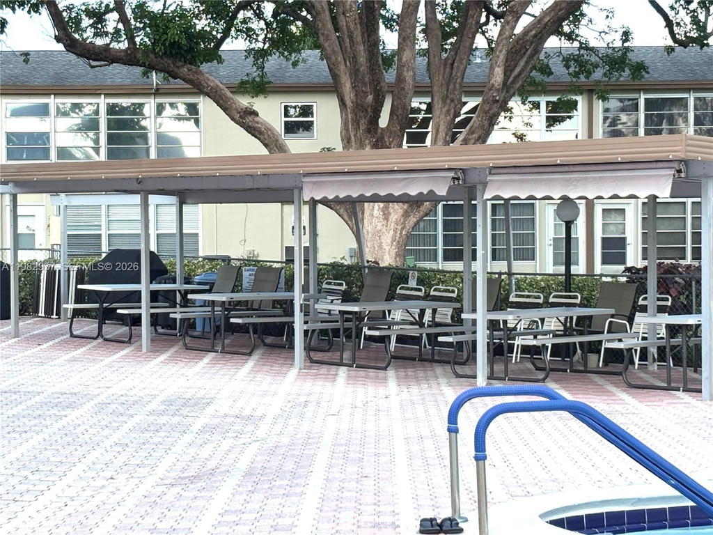 Real estate property located at 601 80th Ave #207, Broward, Oriole Gardens Two 66 Con, Margate, FL